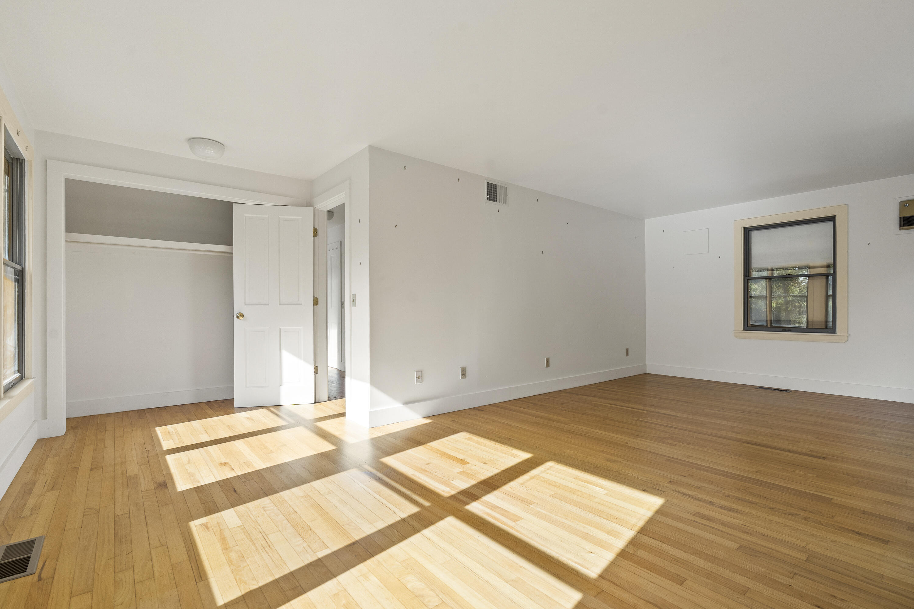 main property photo 74