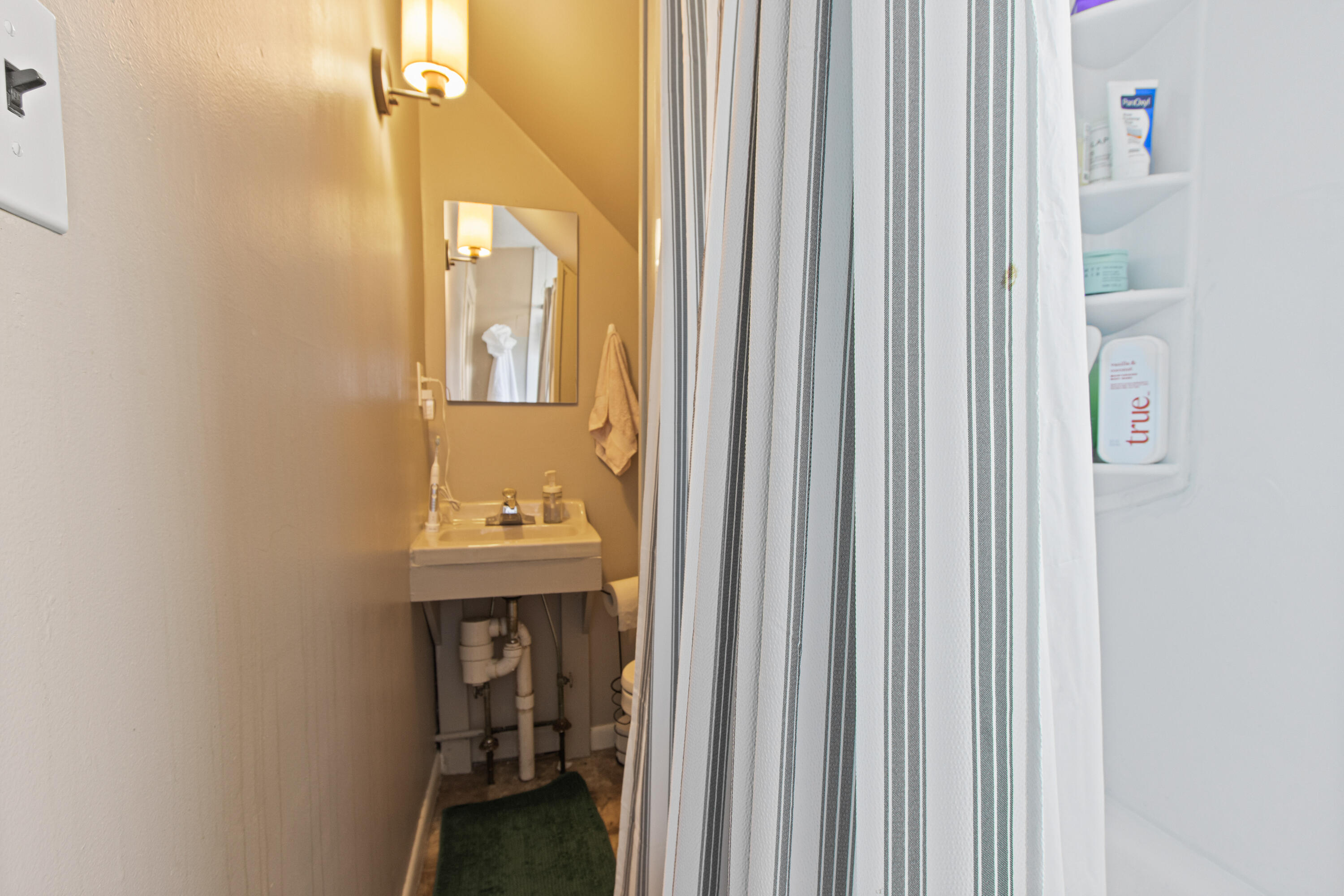 main property photo 97