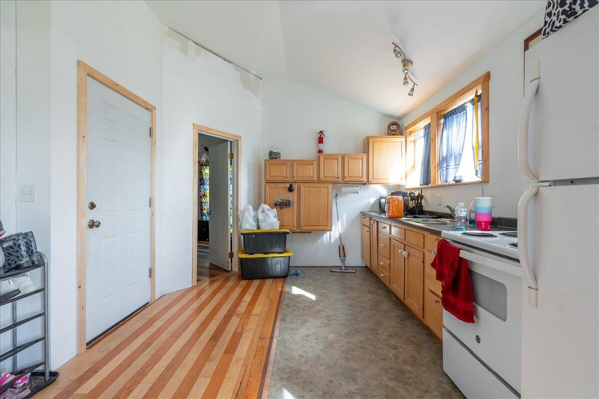main property photo 56