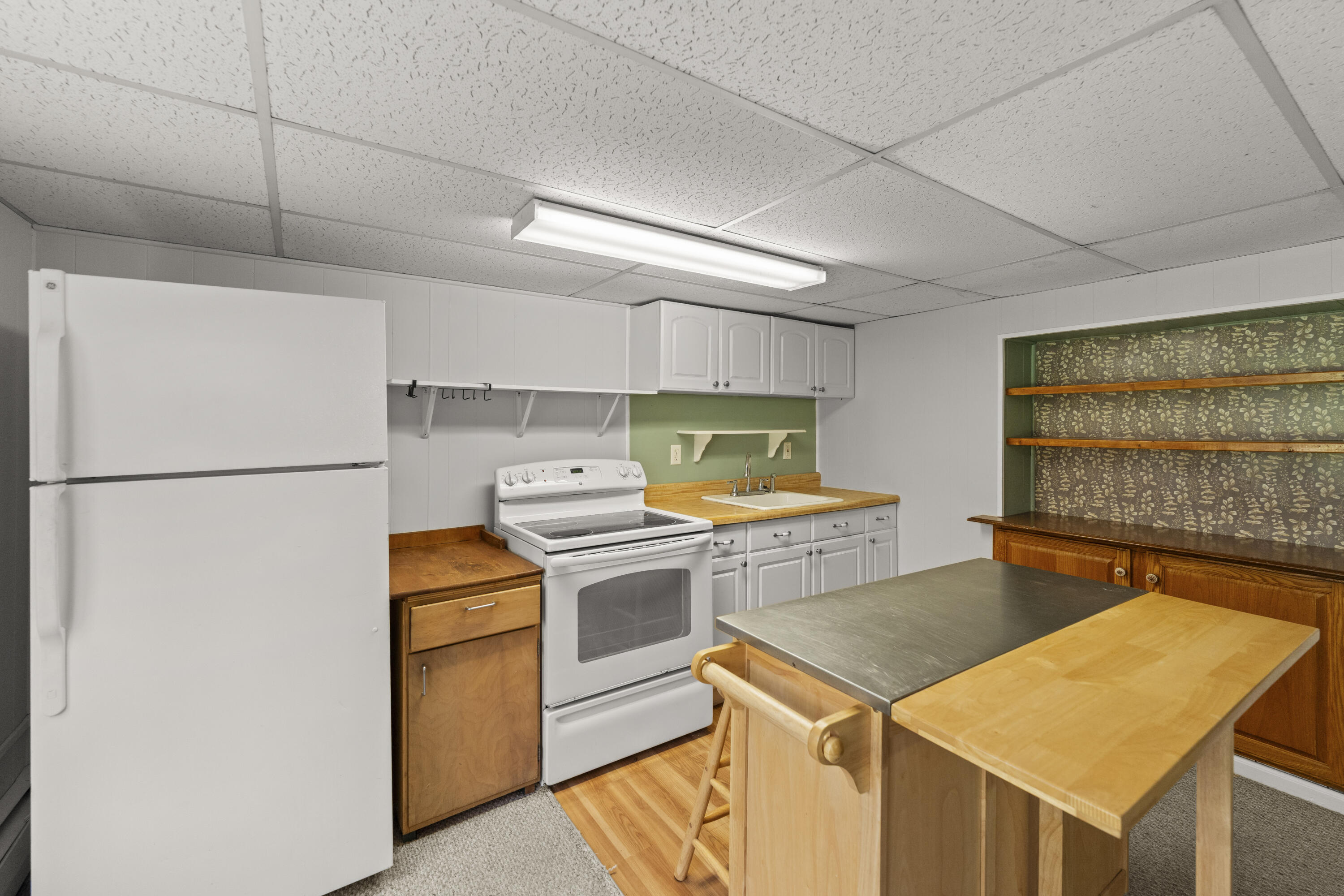 main property photo 51