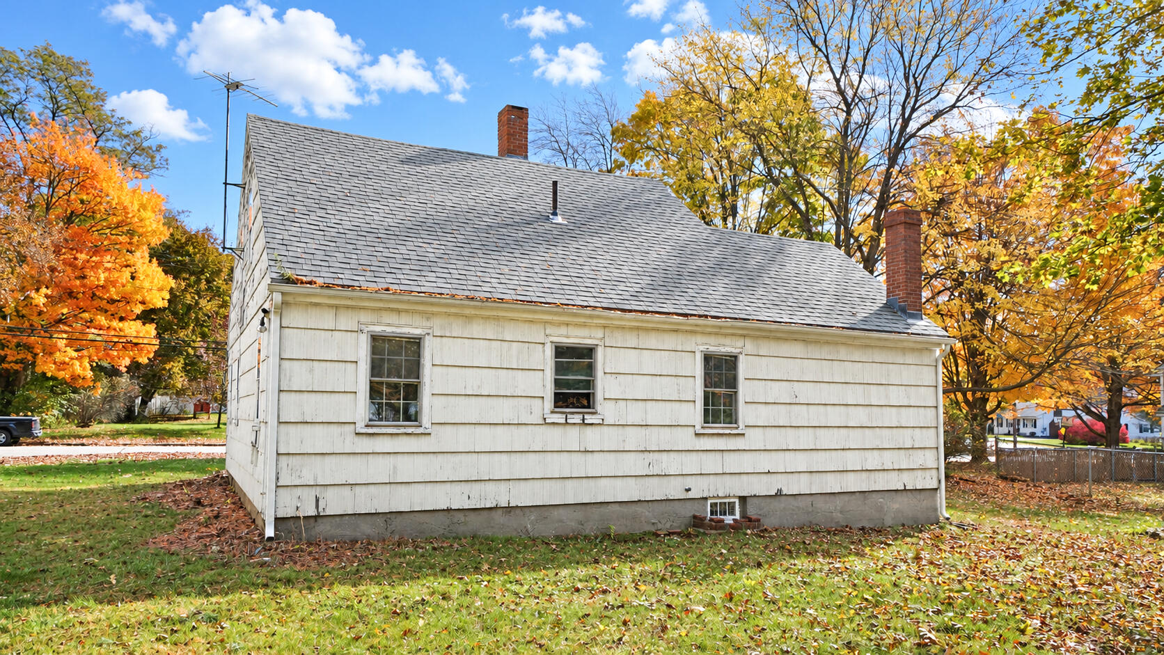 main property photo 40
