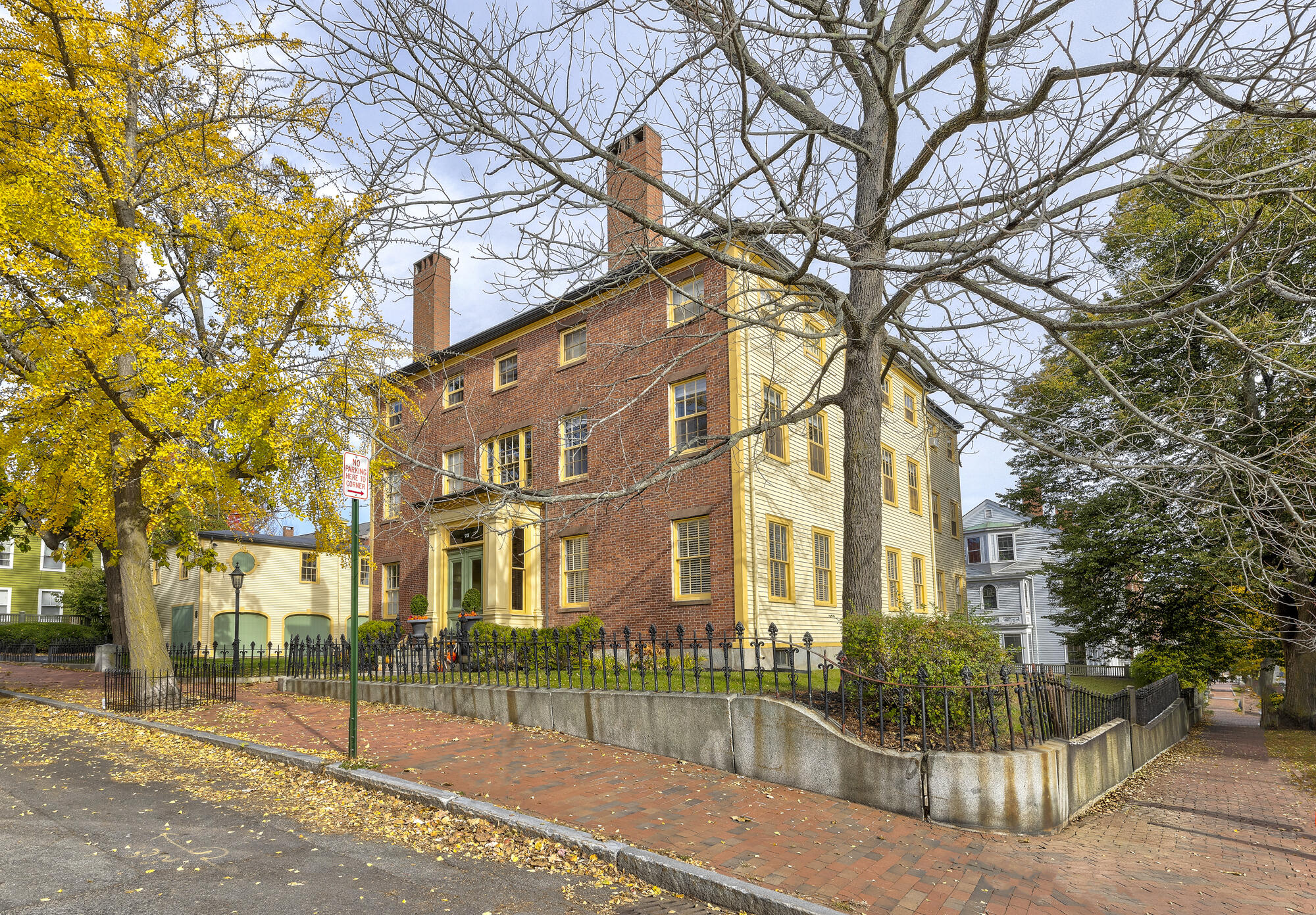 main property photo 28