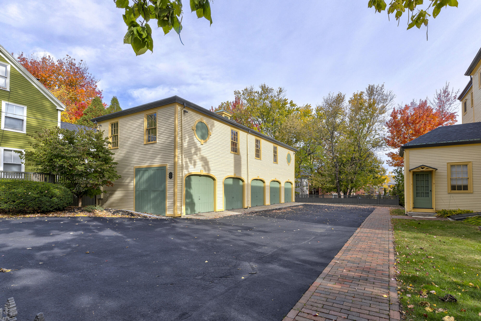 main property photo 30