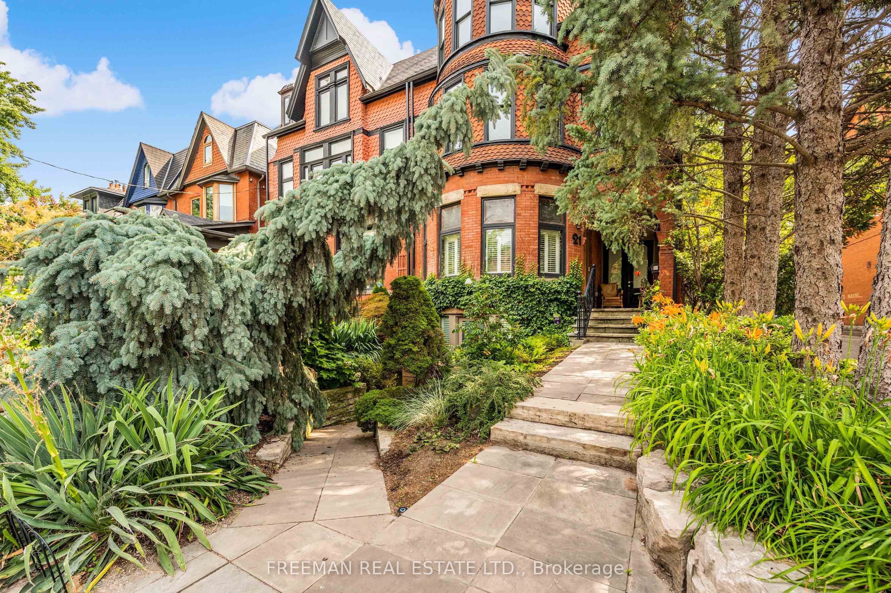 MLS® sold listing #C12308439 located at 21 Howland Avenue #lower