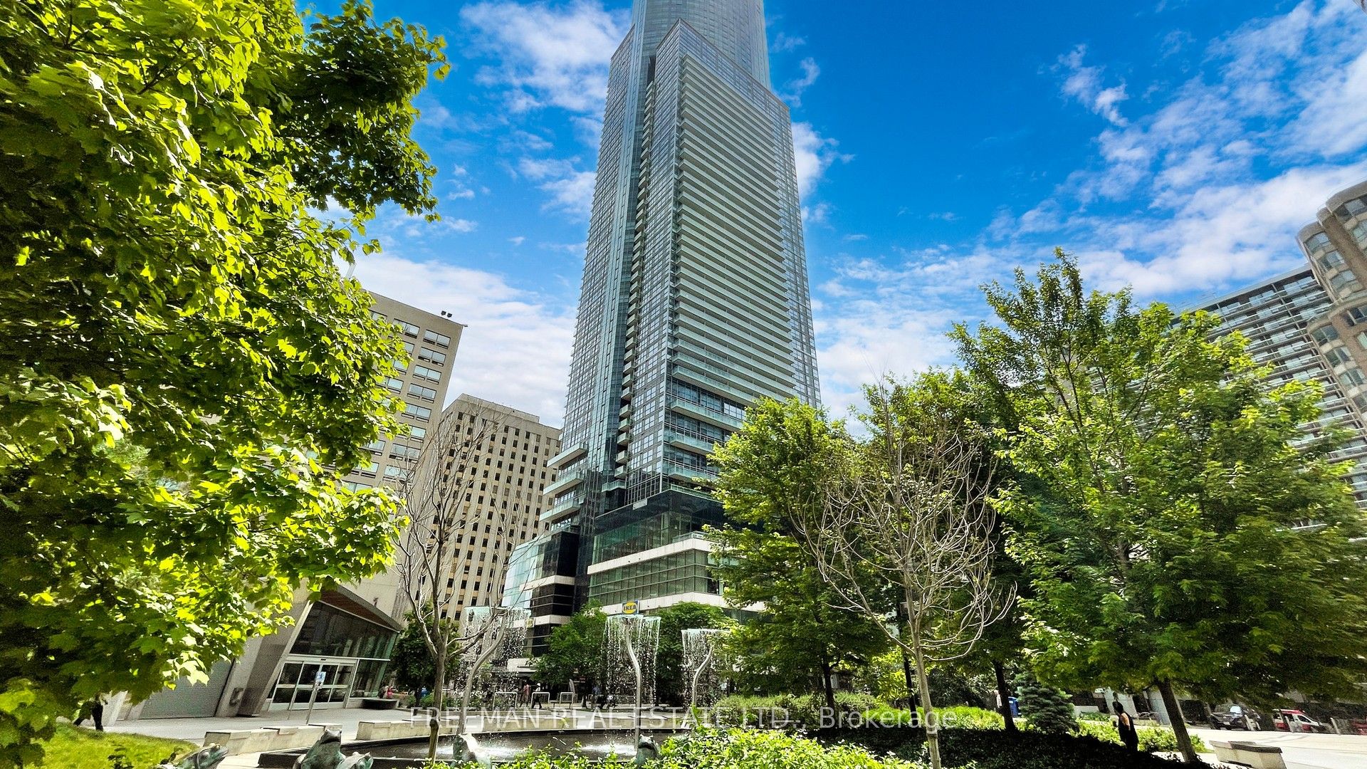 MLS® sold listing #C12449104 located at 386 Yonge St Unit 3703