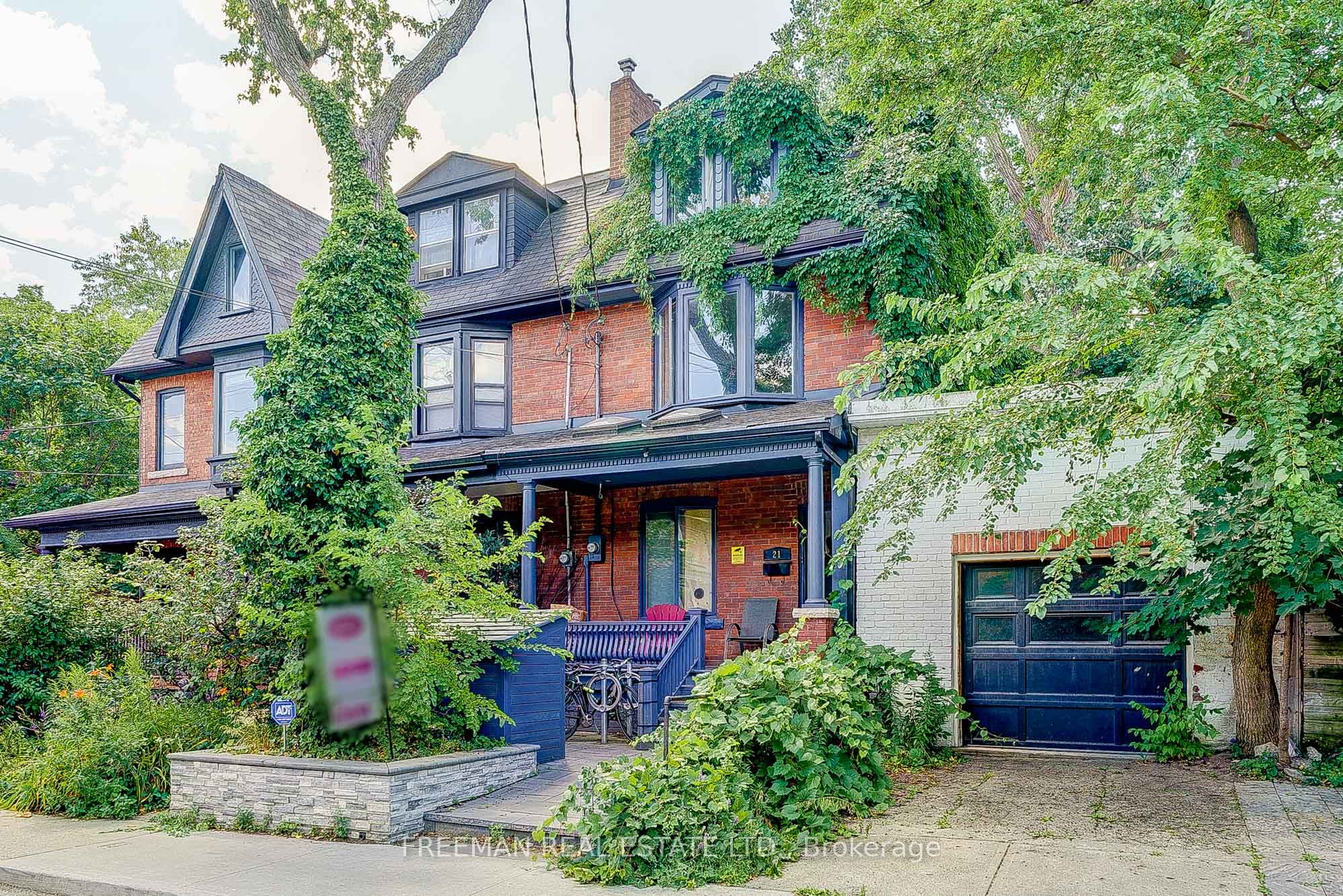 MLS® sold listing #C12781024 located at 21 Wells Street Main Flr Apt