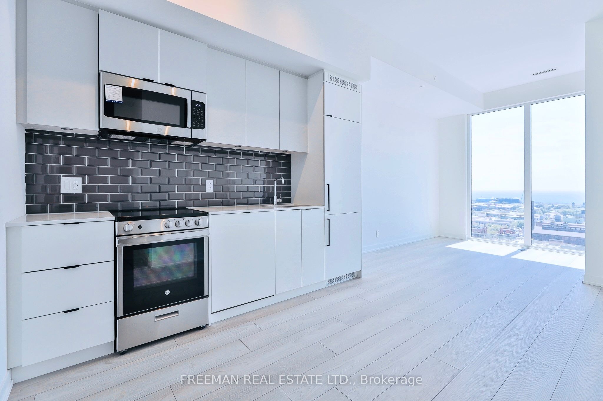 MLS® sold listing #W12319550 located at 285 Dufferin St Unit 1314