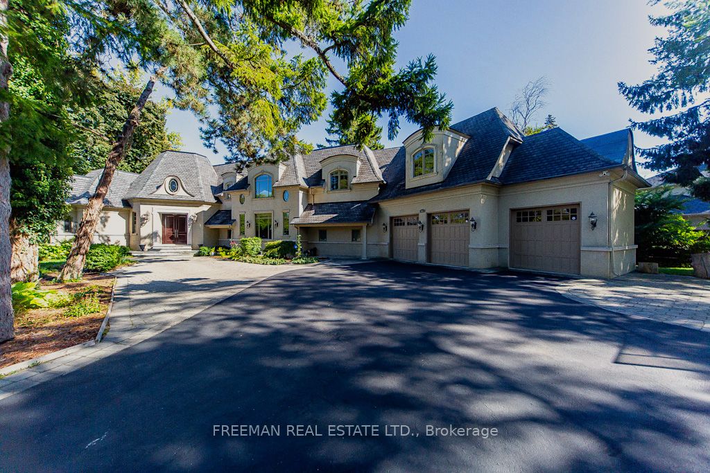 MLS® sold listing #W12474535 located at 481 Country Club Crescent