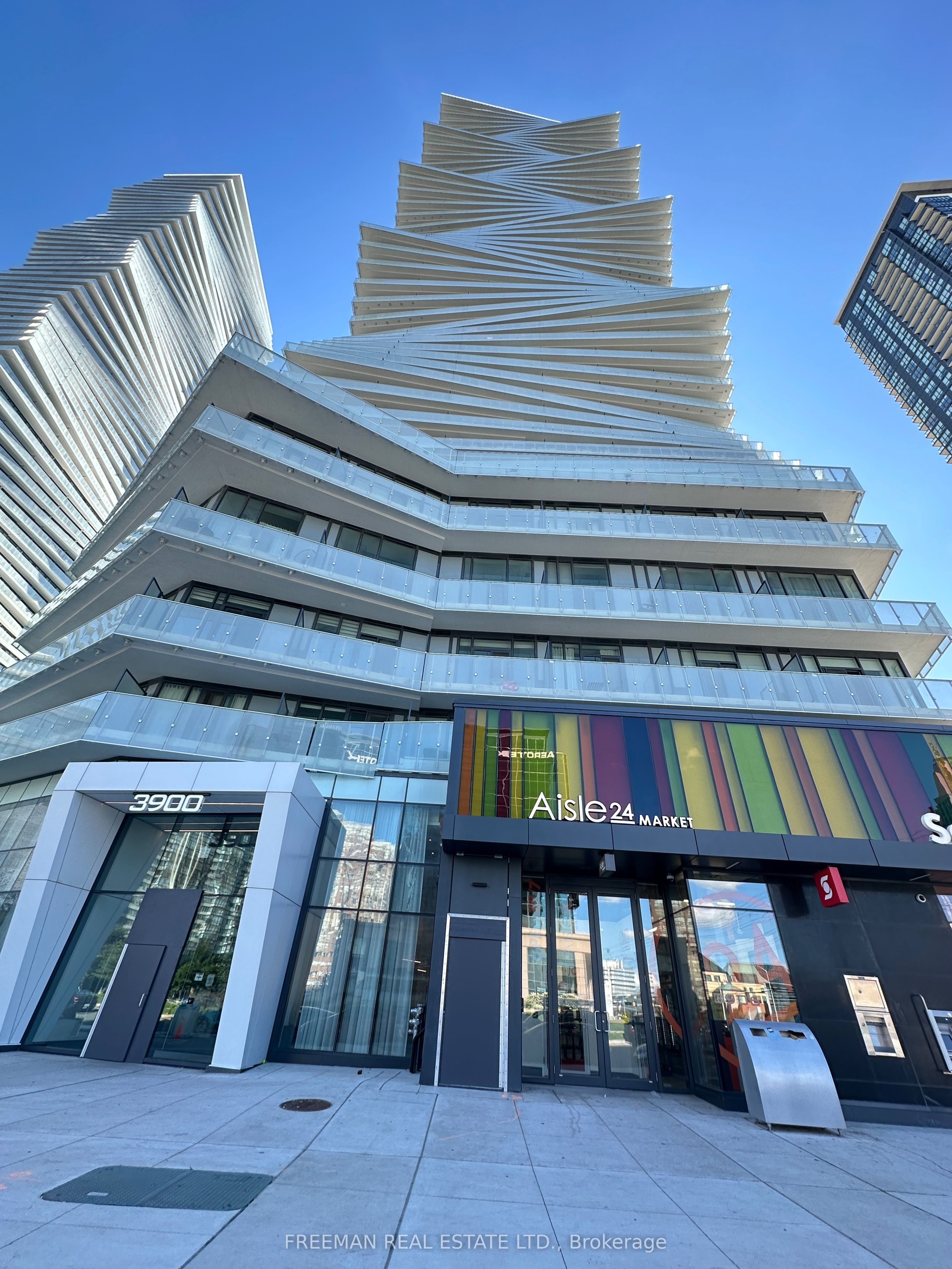 MLS® sold listing #W12486457 located at 3900 Confederation Pkwy Unit 5602