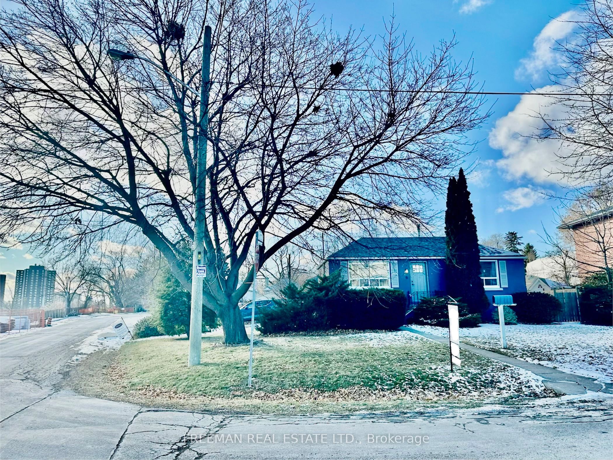 MLS® sold listing #W12613004 located at 6 Lloyd George Ave