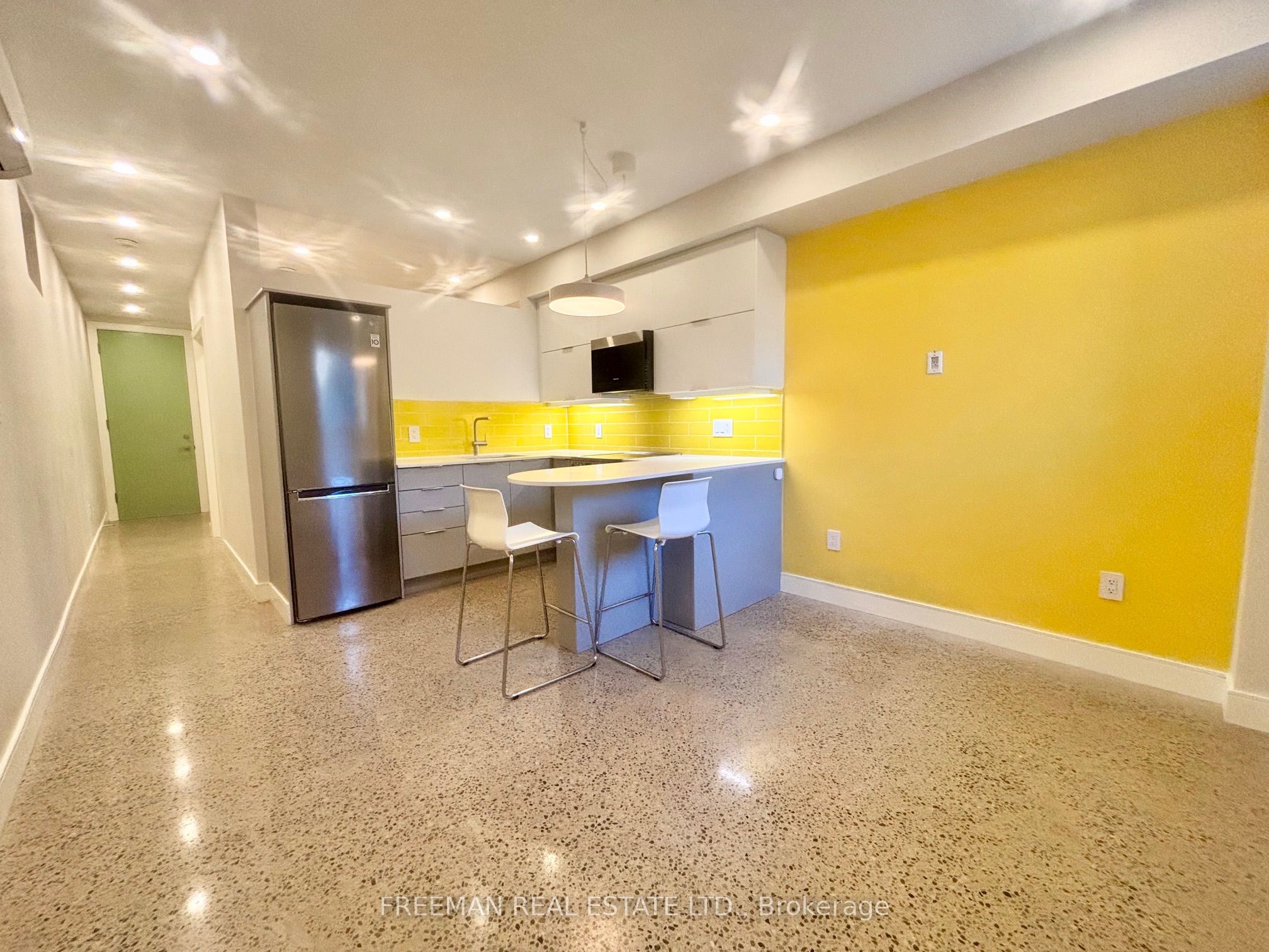 MLS® sold listing #W12939910 located at 122 Pendrith Street Lower