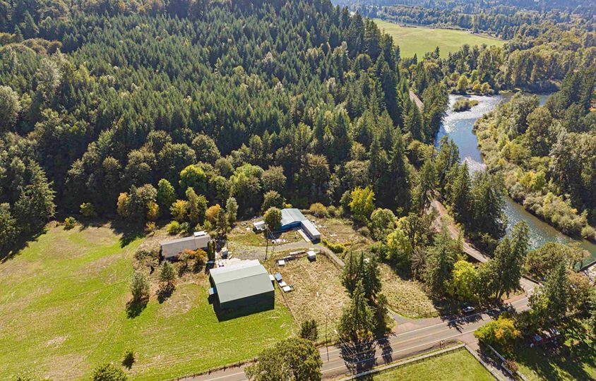 40850 McDowell Creek Dr, Lebanon, OR 97355