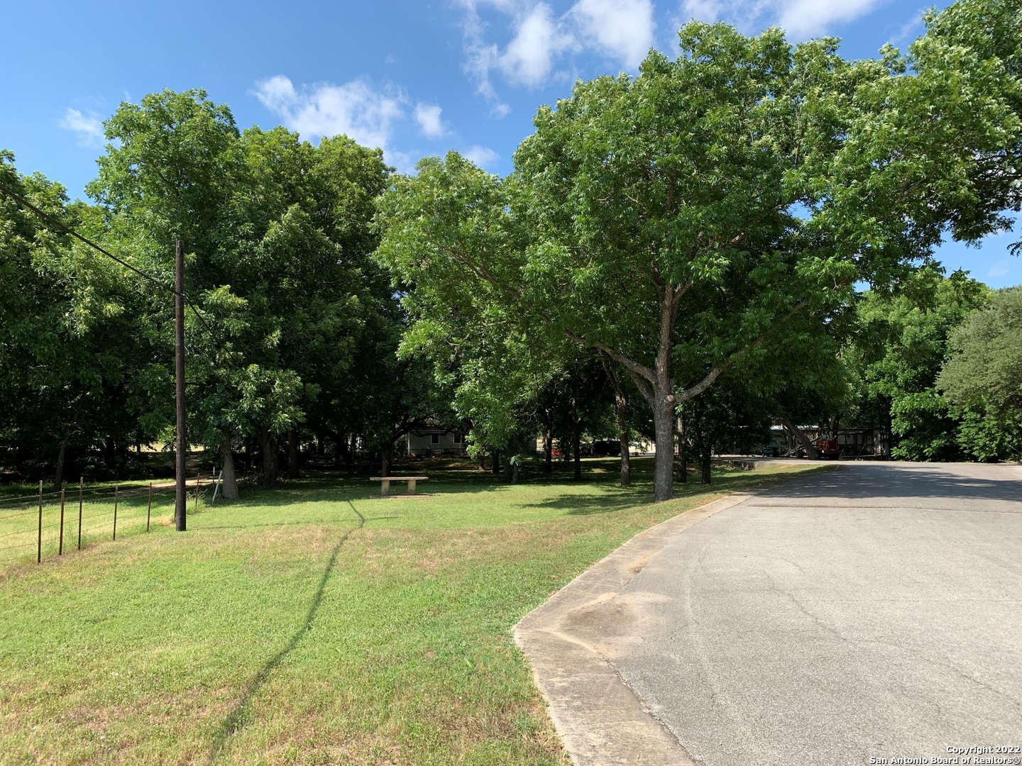main property photo 16