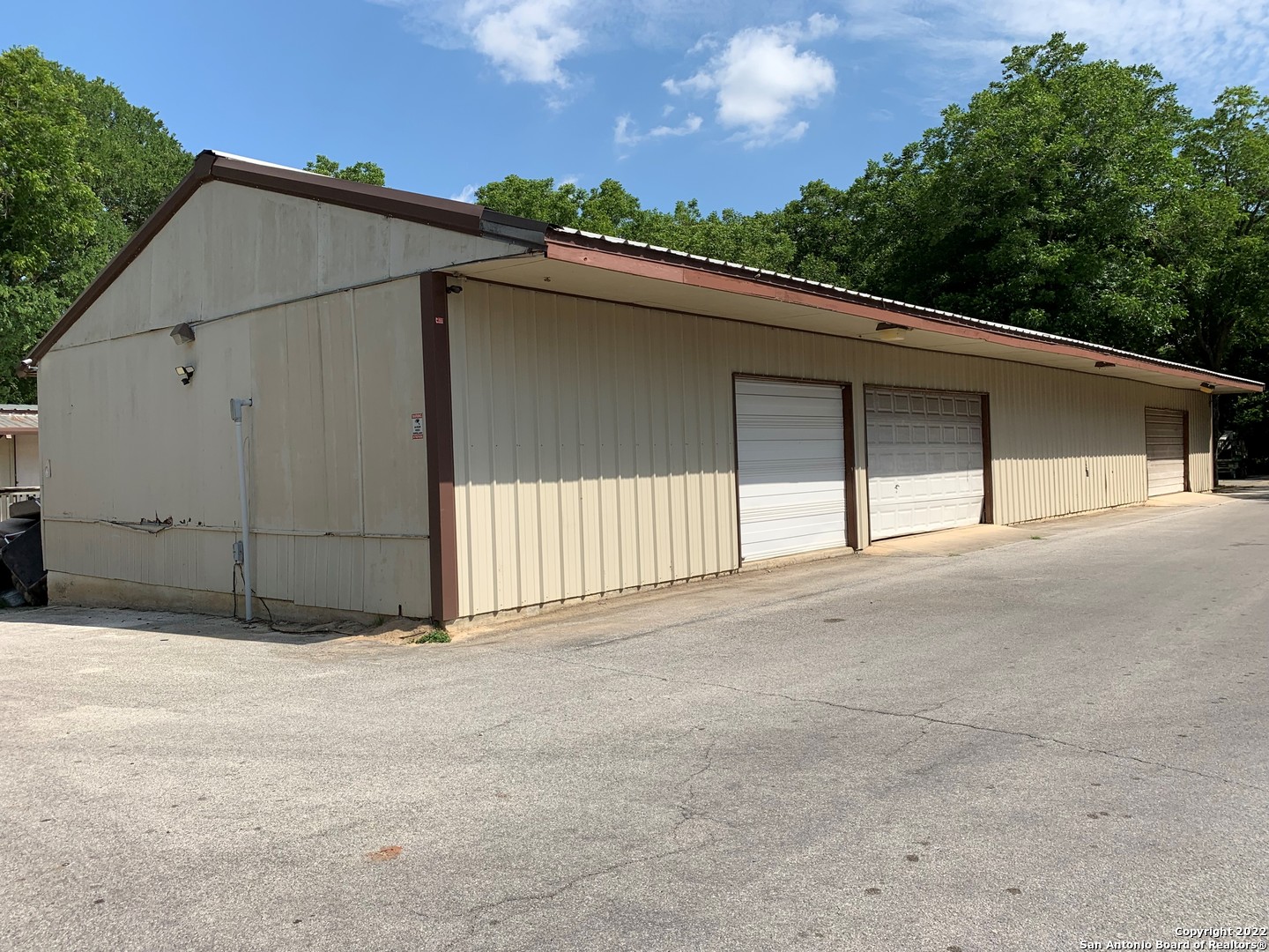 main property photo 21