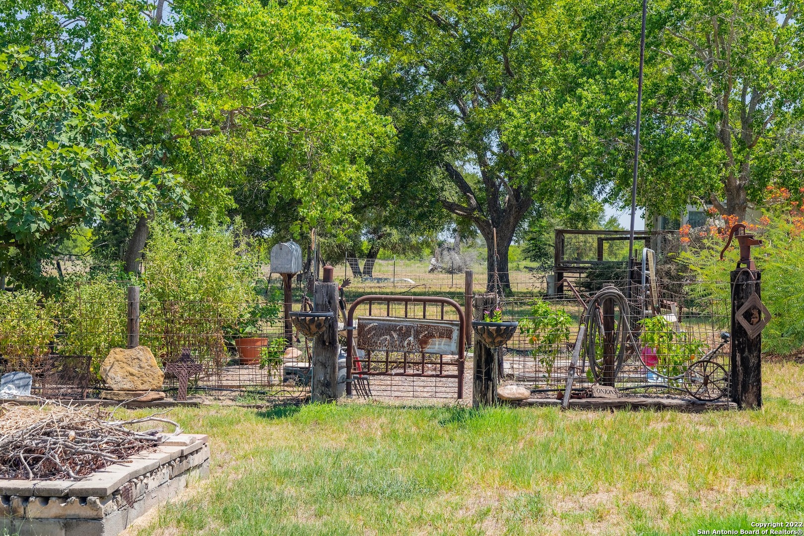 main property photo 29