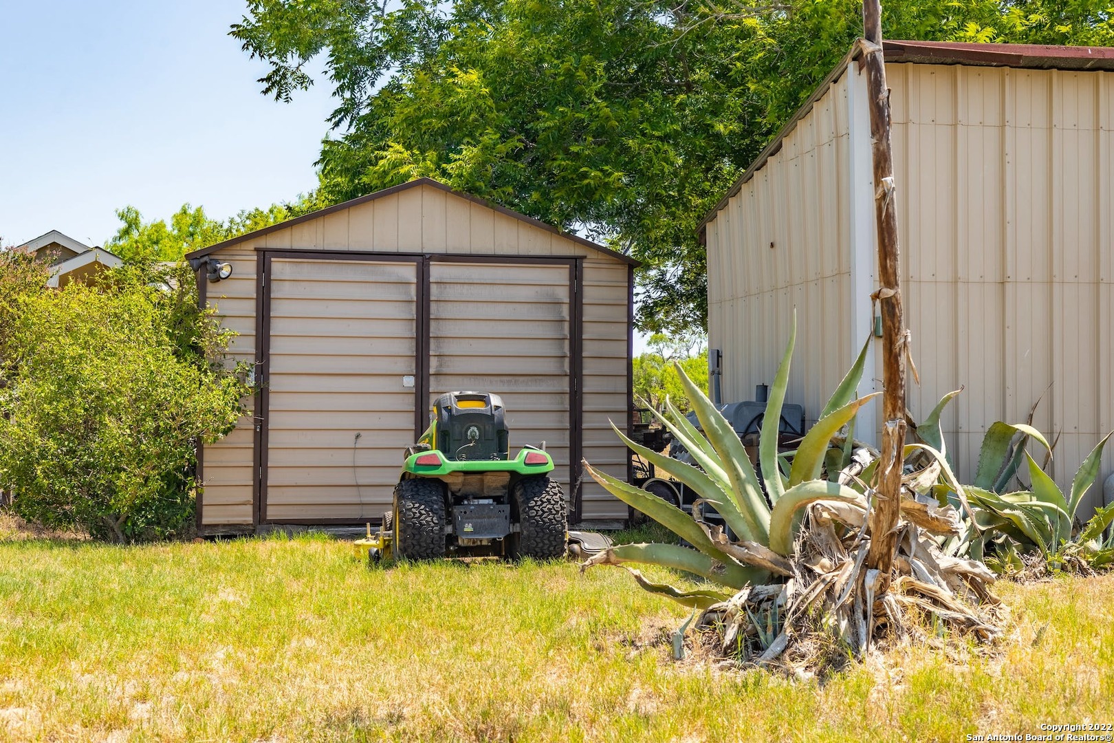 main property photo 44