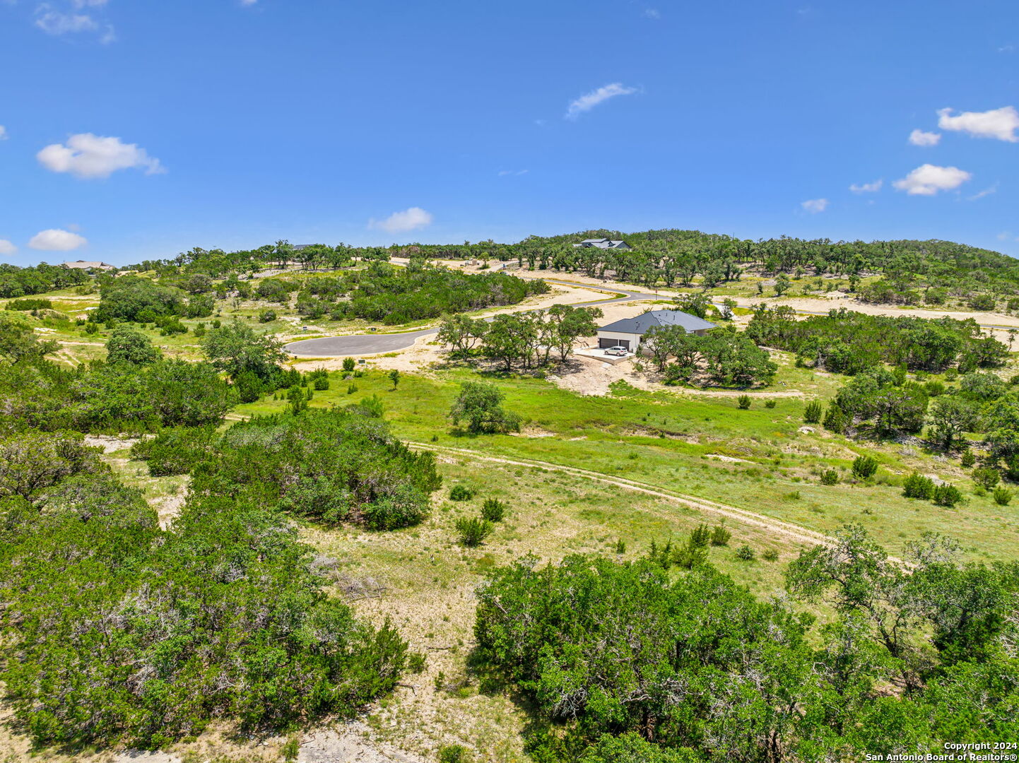 main property photo 9
