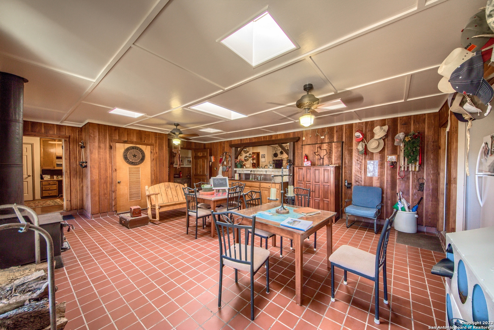 main property photo 15