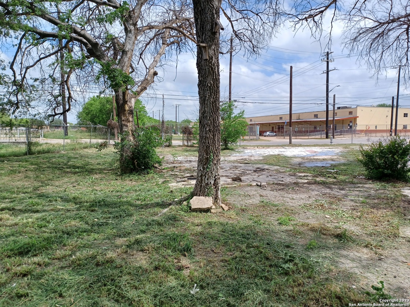 main property photo 8