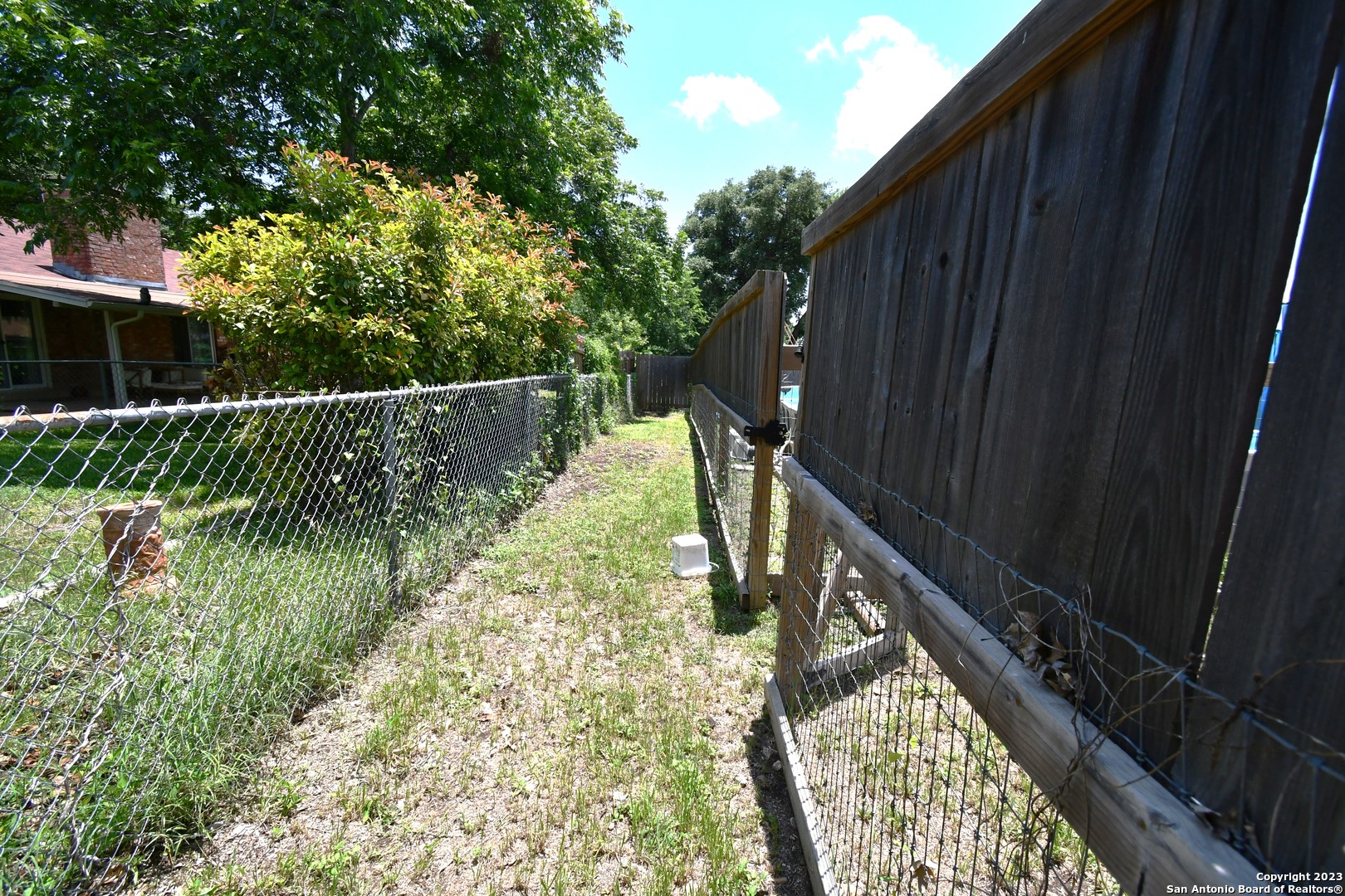 main property photo 34