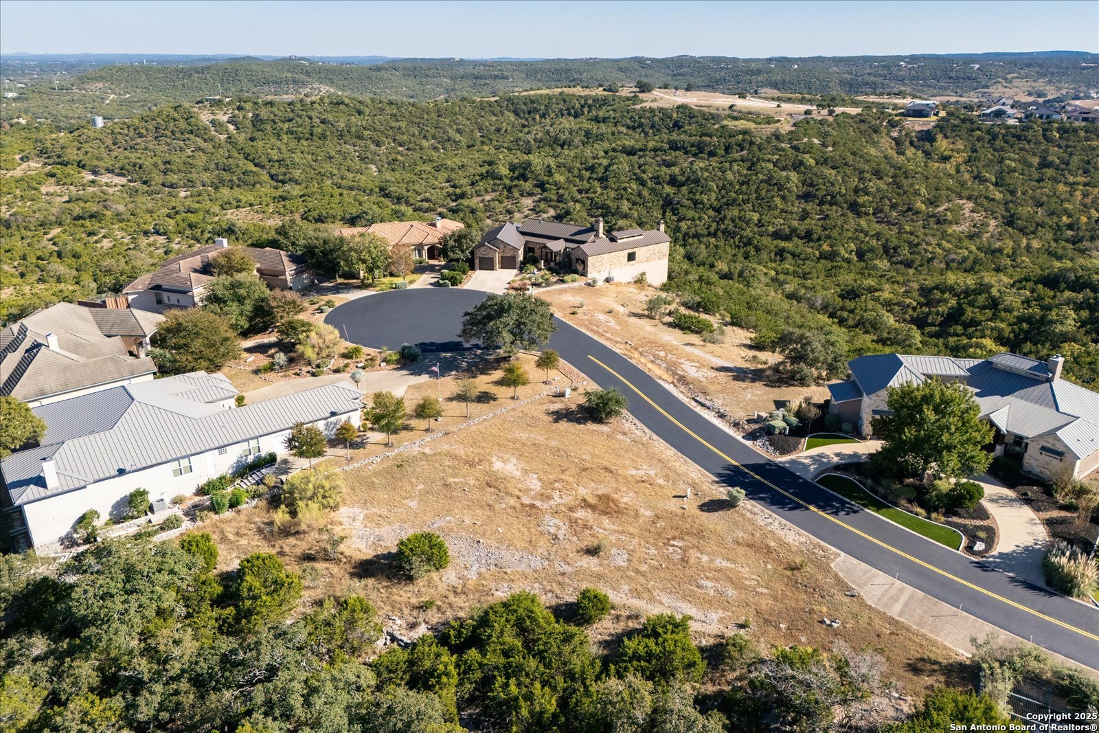 main property photo 13
