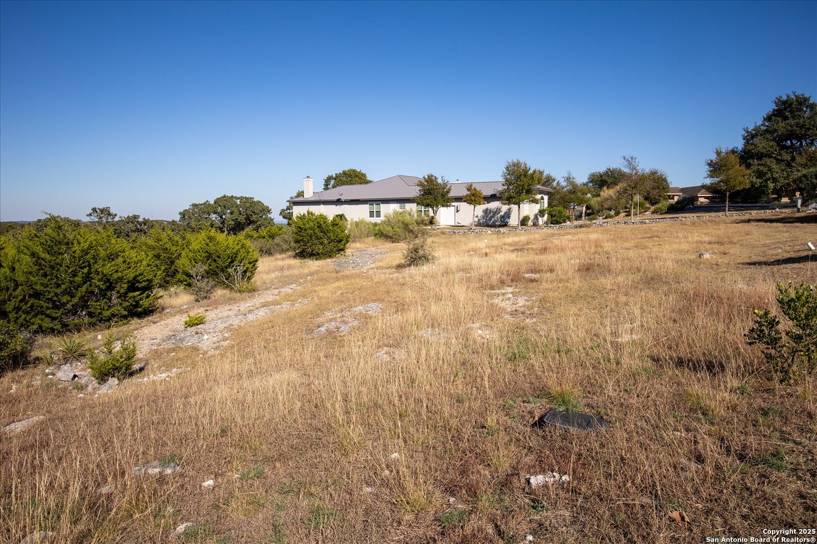 main property photo 26