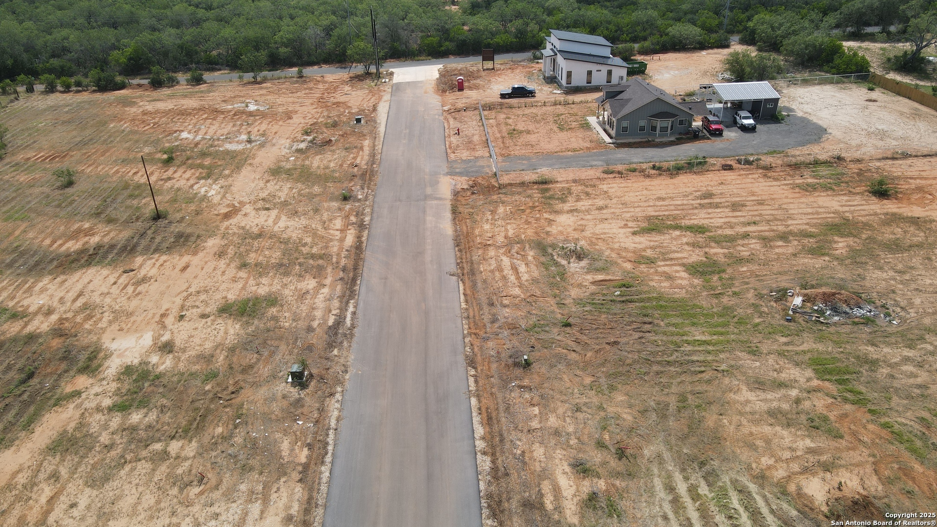 main property photo 3