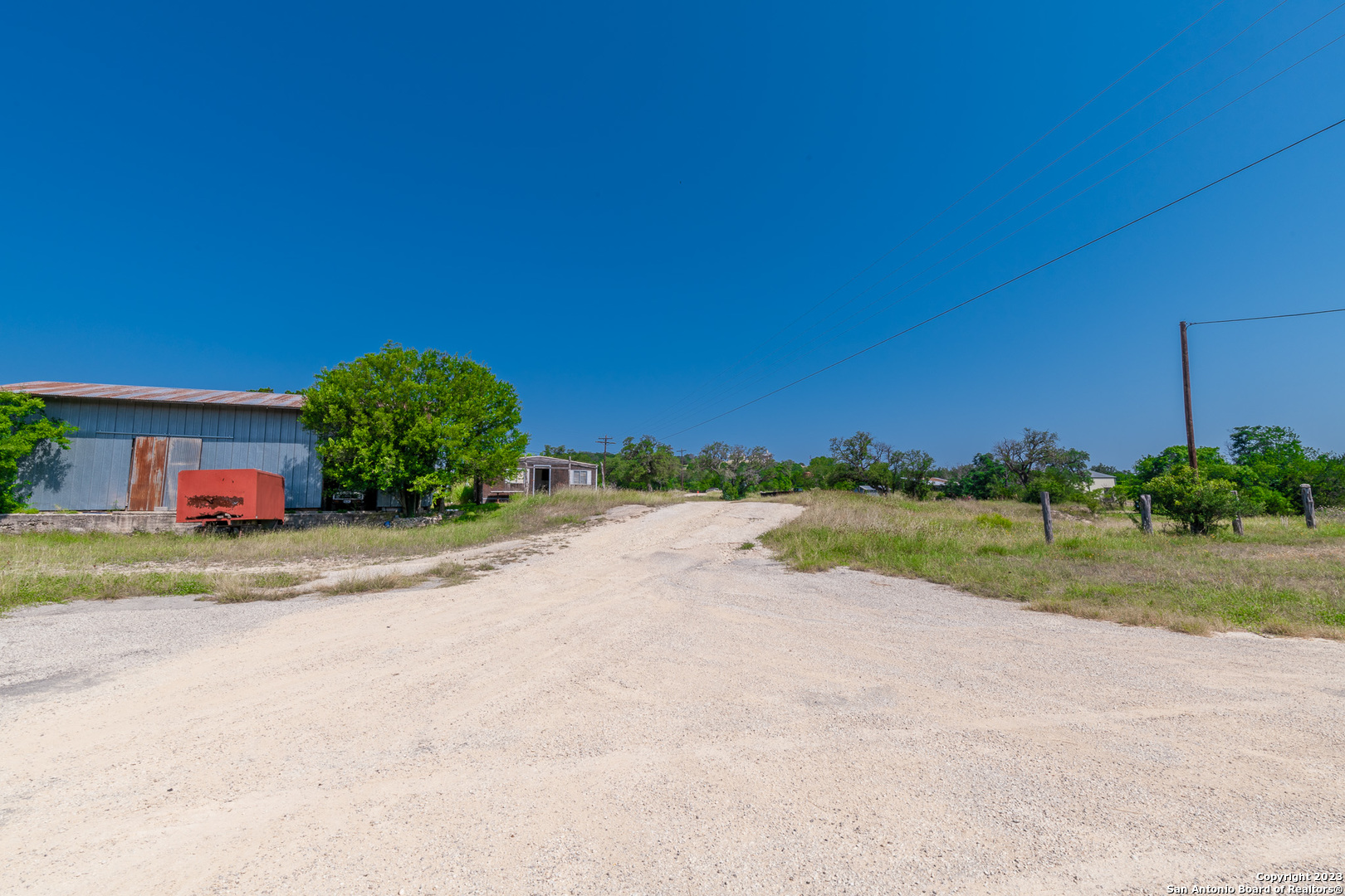 main property photo 8