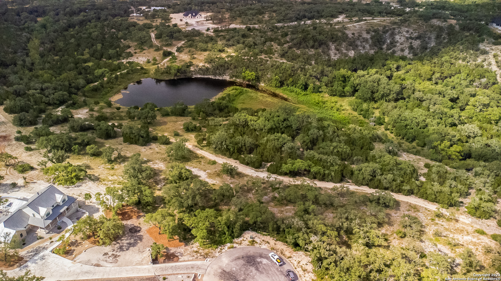 main property photo 12