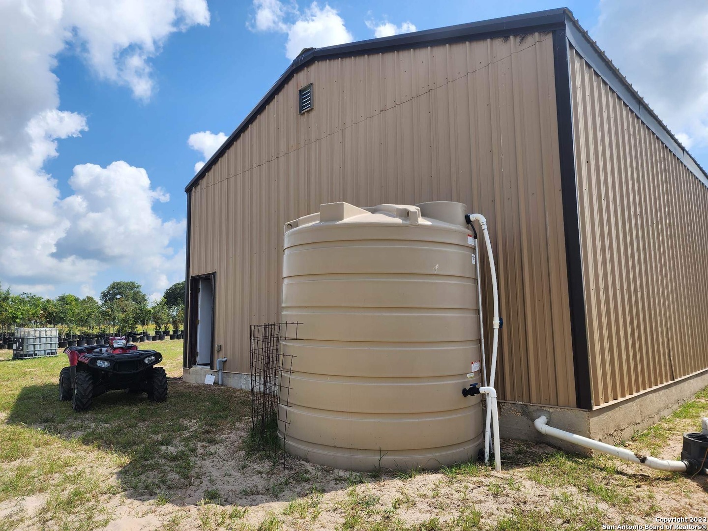 main property photo 12