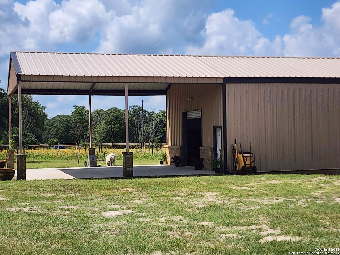 main property photo 20