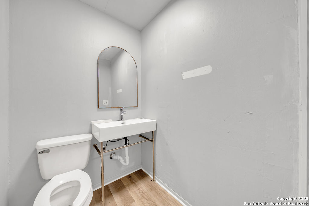 main property photo 11