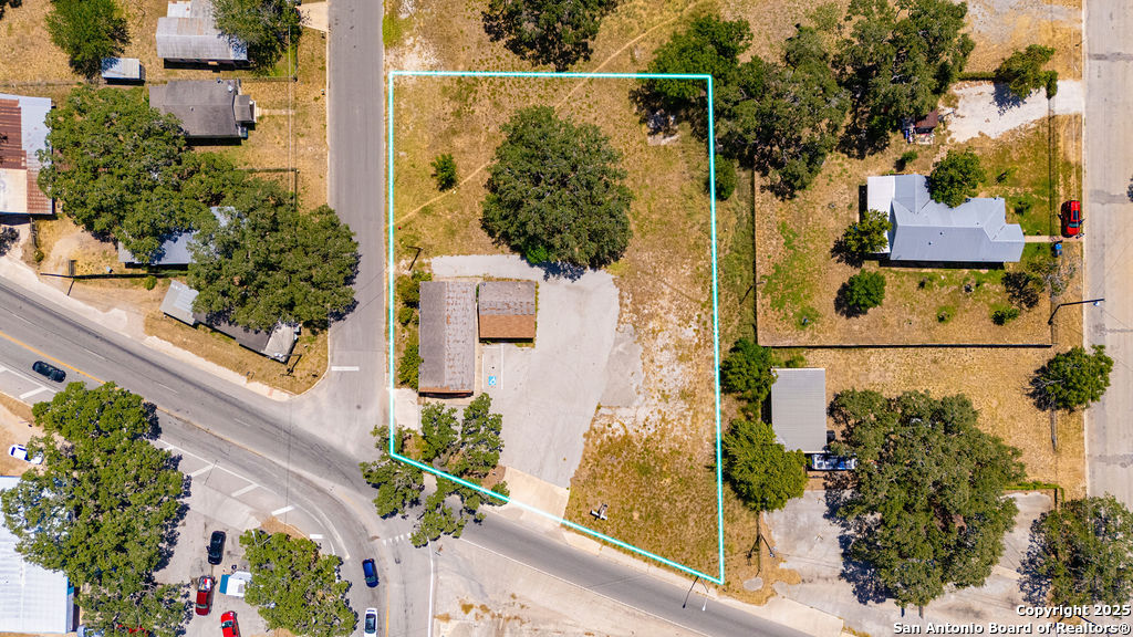 main property photo 23