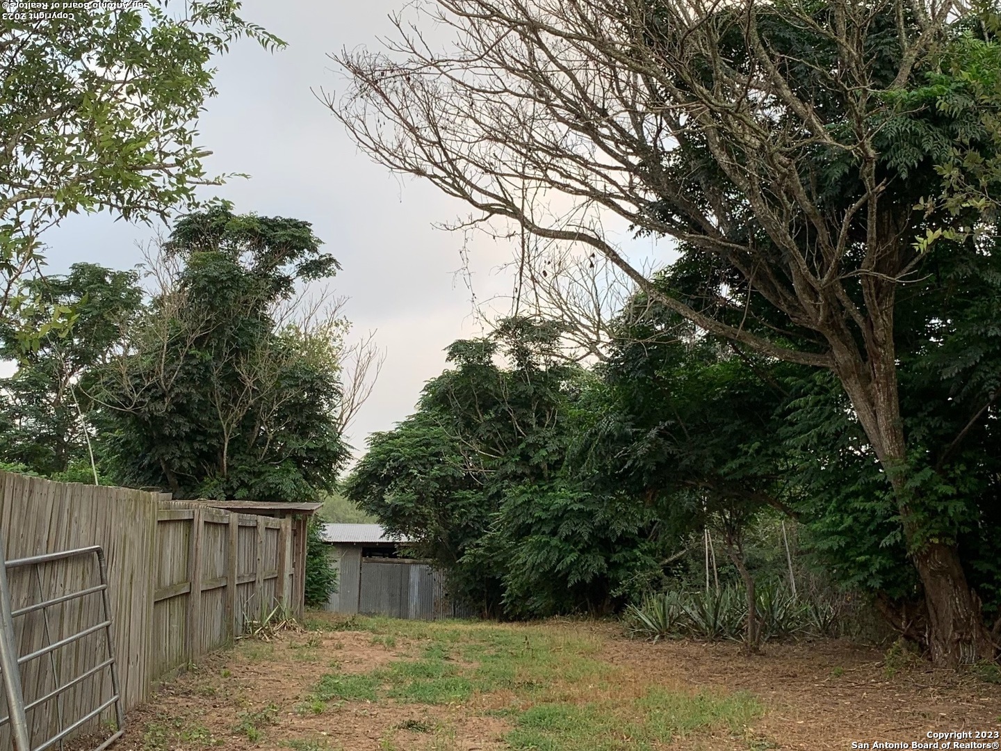 main property photo 23