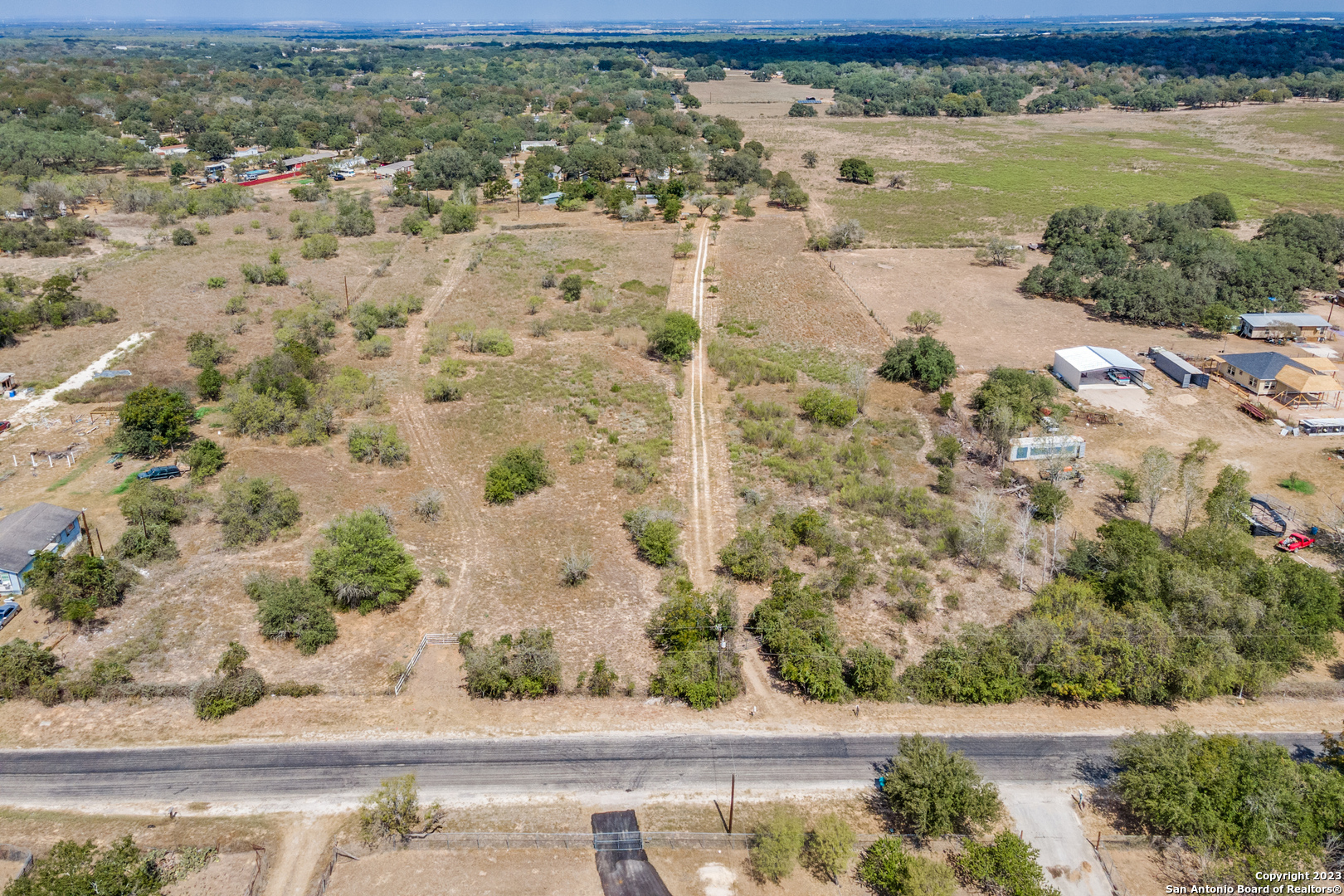 main property photo 30