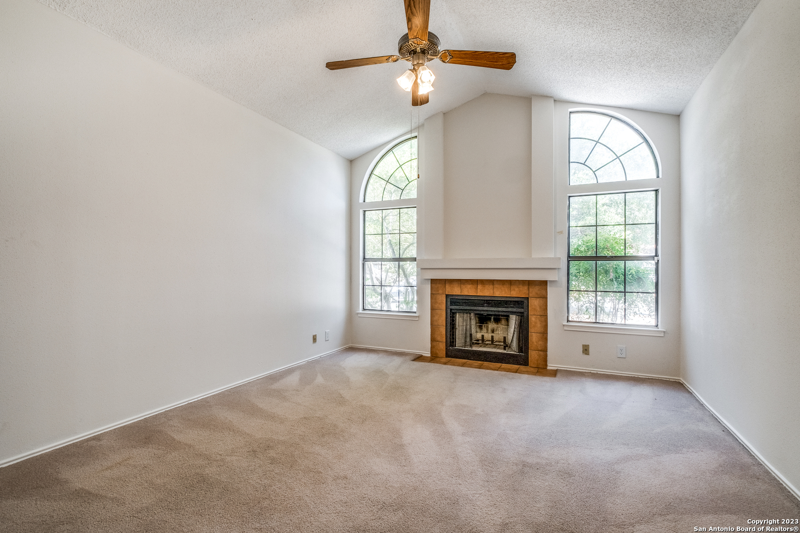 property viewer photo 13