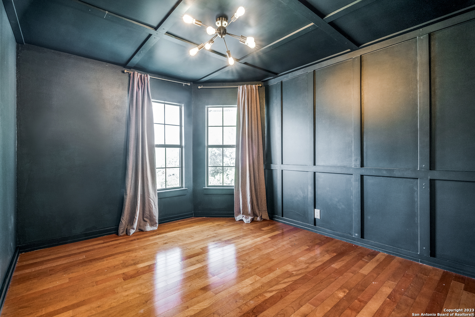 property viewer photo 18