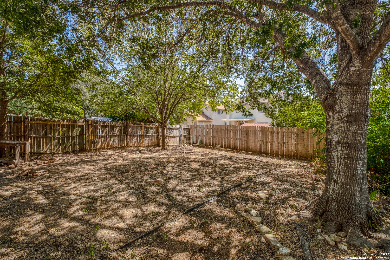 property viewer photo 24