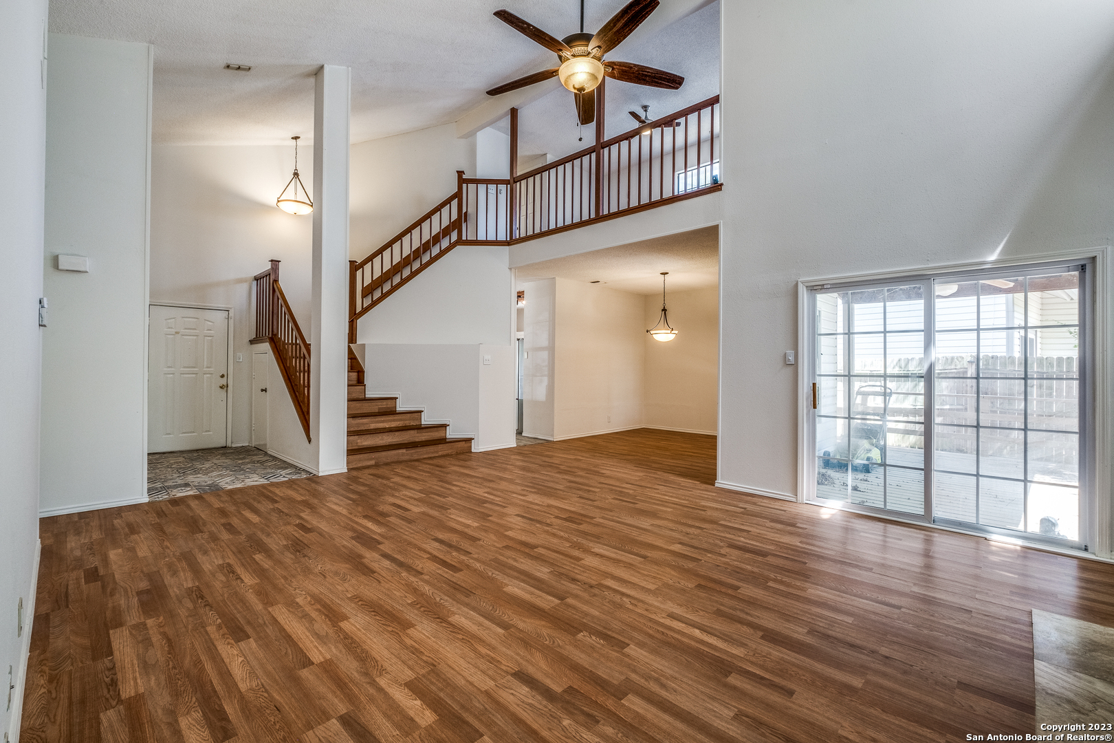 property viewer photo 3
