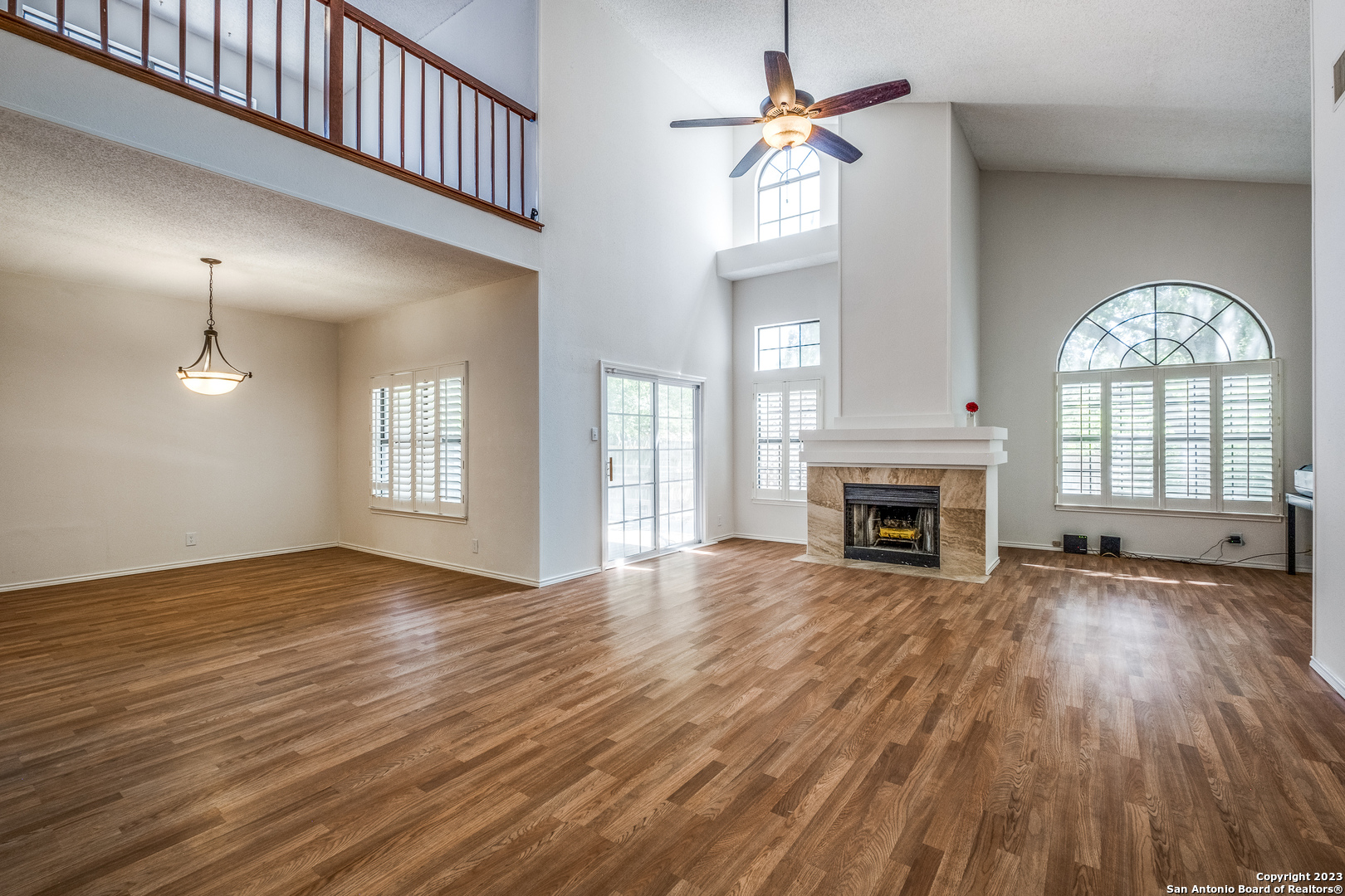 property viewer photo 4