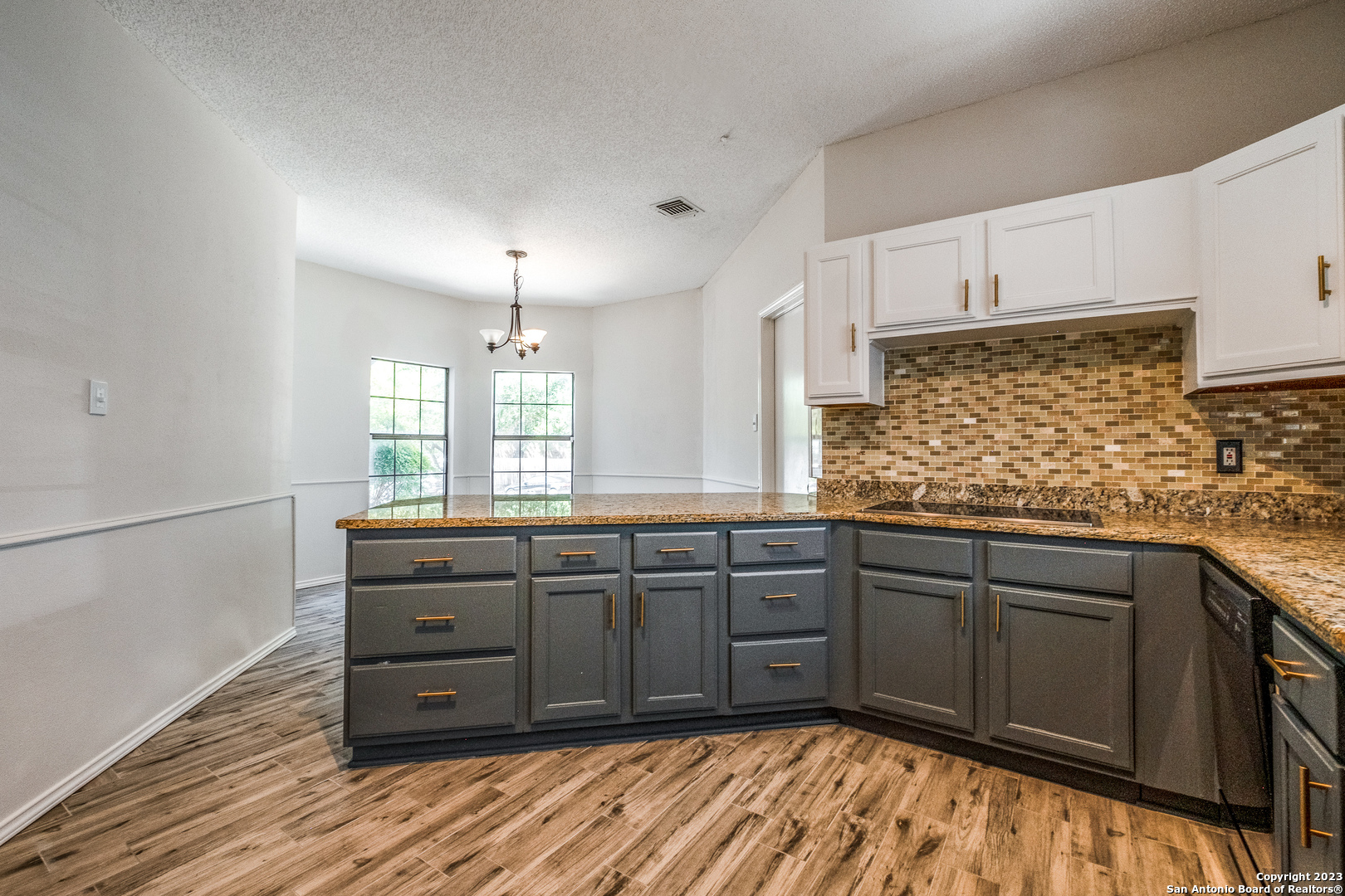 property viewer photo 9