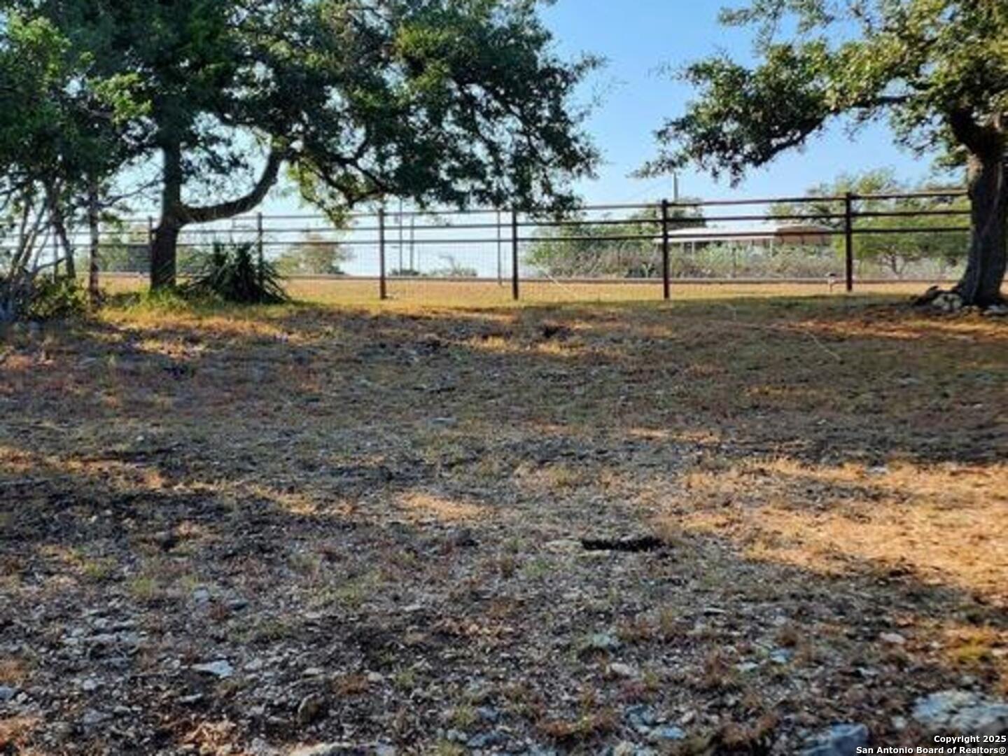 property viewer photo 2