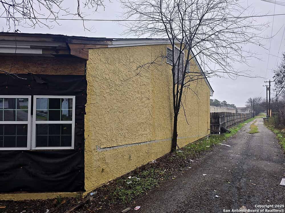 main property photo 18