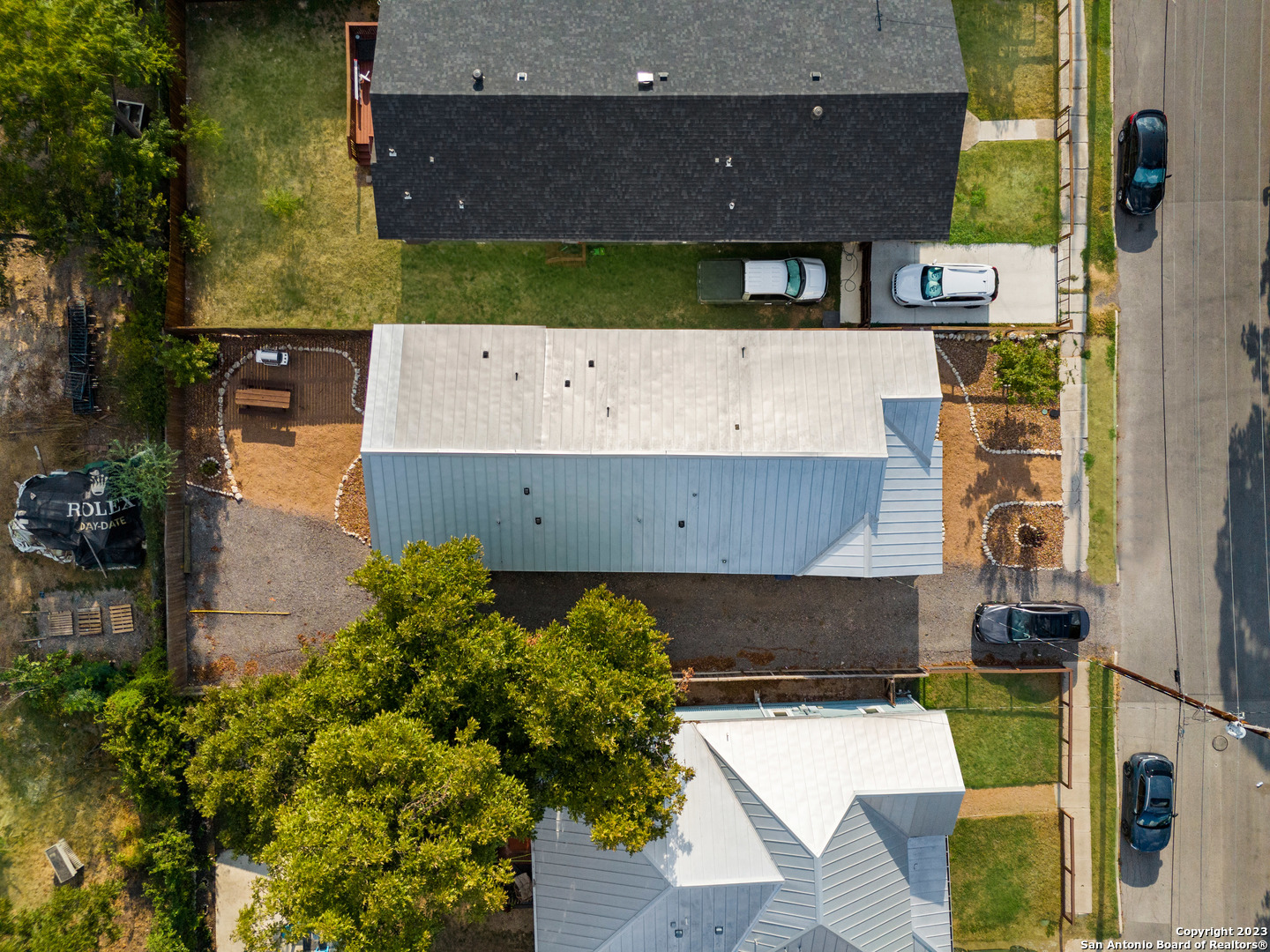 main property photo 36