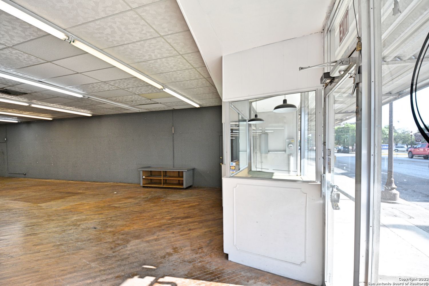 main property photo 5