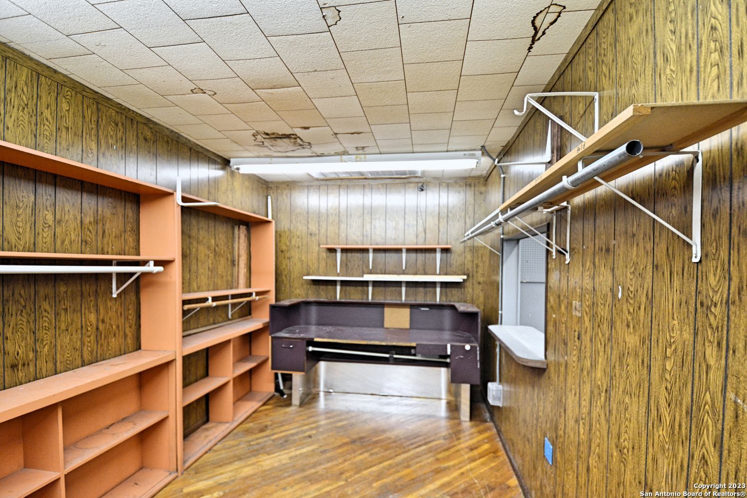 main property photo 9