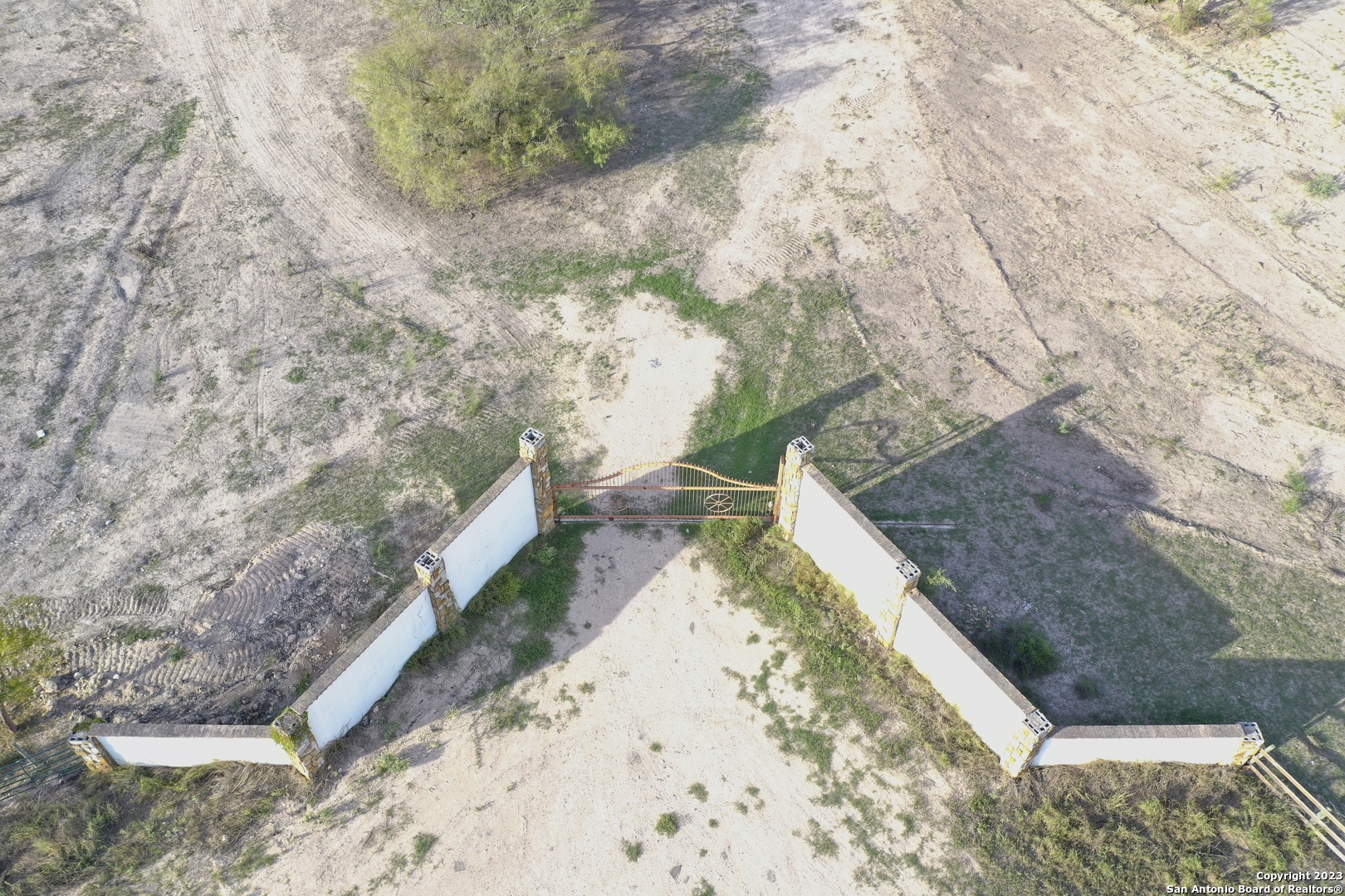 main property photo 7