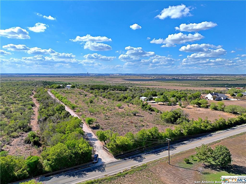 main property photo 8