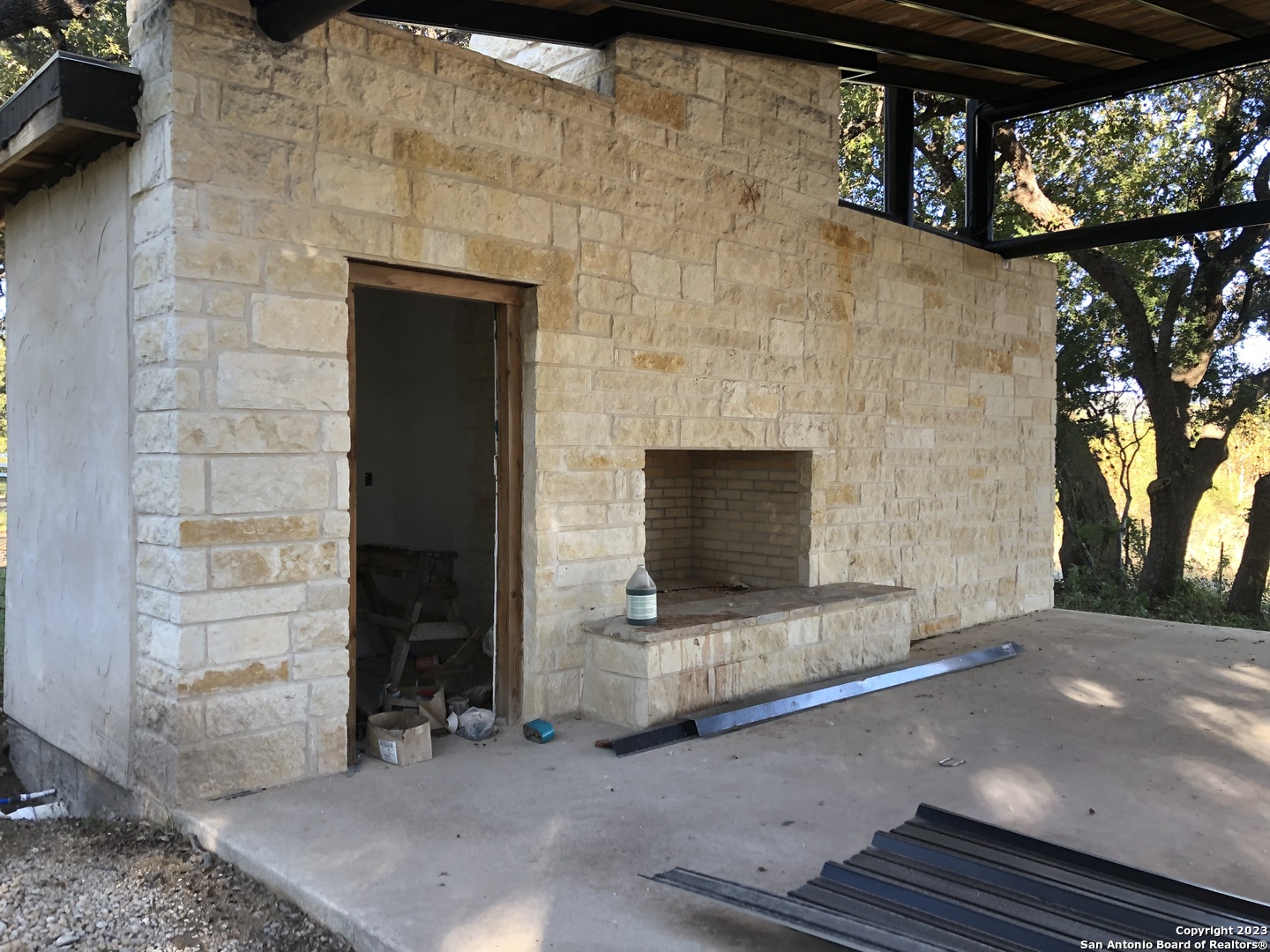 main property photo 15