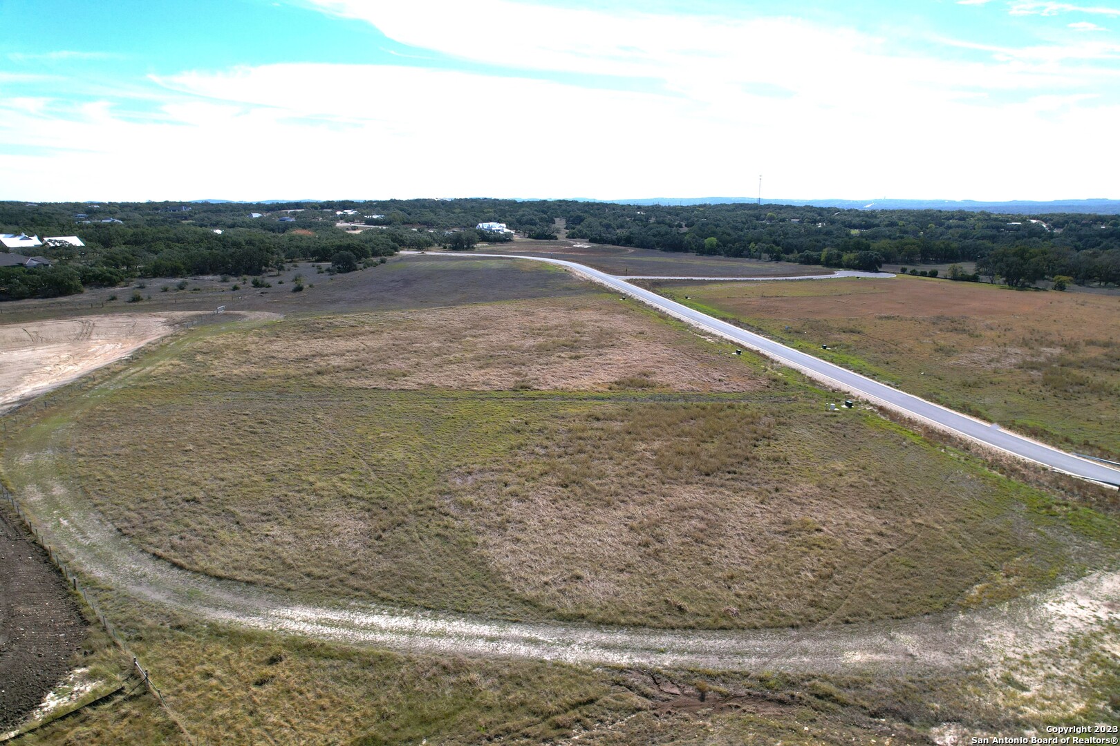 main property photo 6